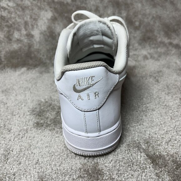 Nike Air Force 1 Low White Sneakers Size‎ 10 Mens Classic Casual Shoes - Picture 8 of 11